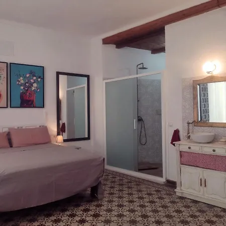 Homestay Casa Escondida - Residencia De Artistas *