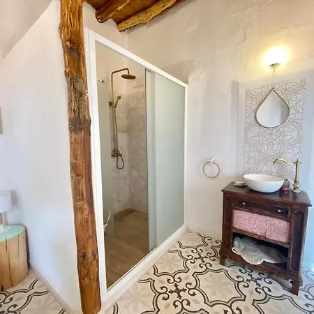 Casa Escondida - Residencia De Artistas