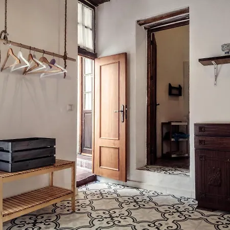 Casa Escondida - Residencia De Artistas Homestay