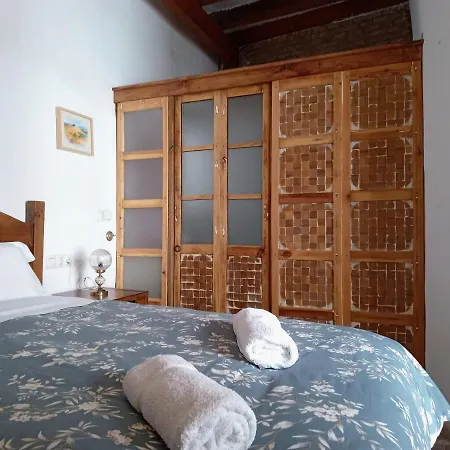 Homestay Casa Escondida - Residencia De Artistas