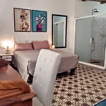 Habitación en casa particular Casa Escondida - Casa De Huéspedes *