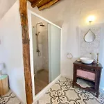Casa Escondida - Casa De Huéspedes