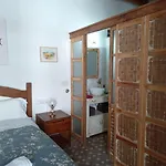 Casa Escondida - Casa De Huéspedes Habitación en casa particular *